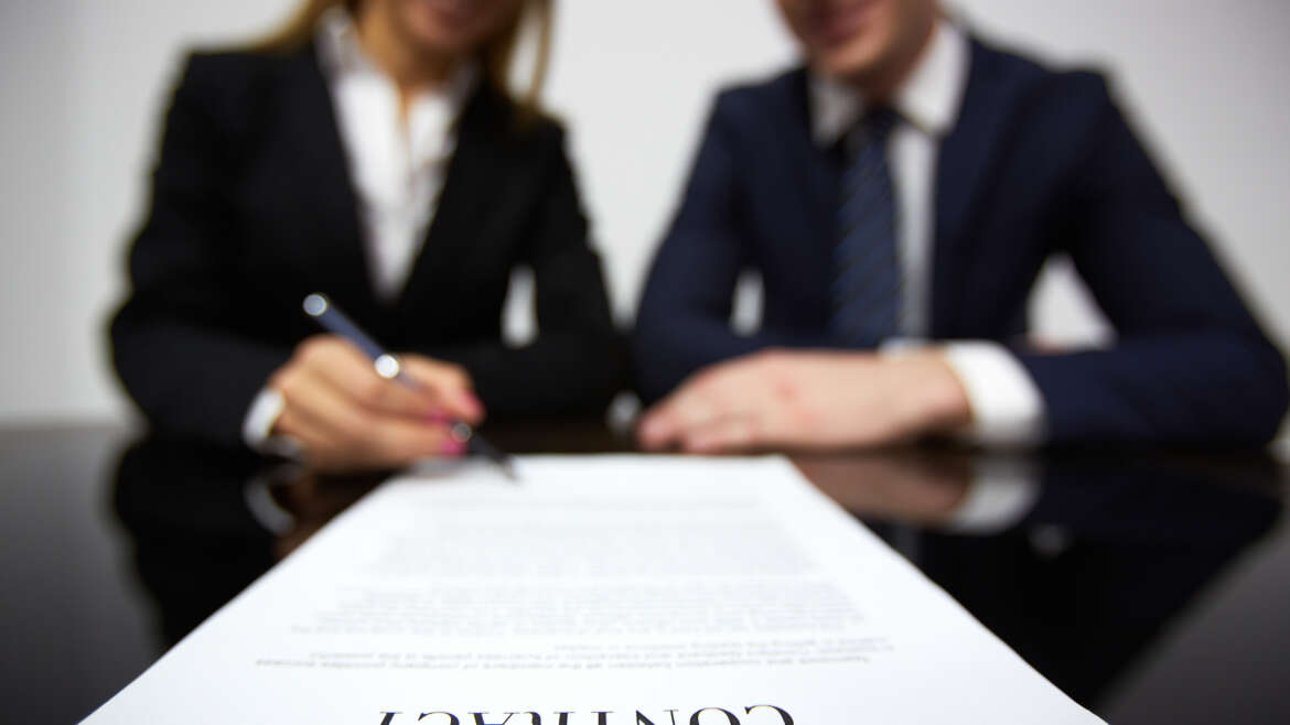 Contract disputes attorney