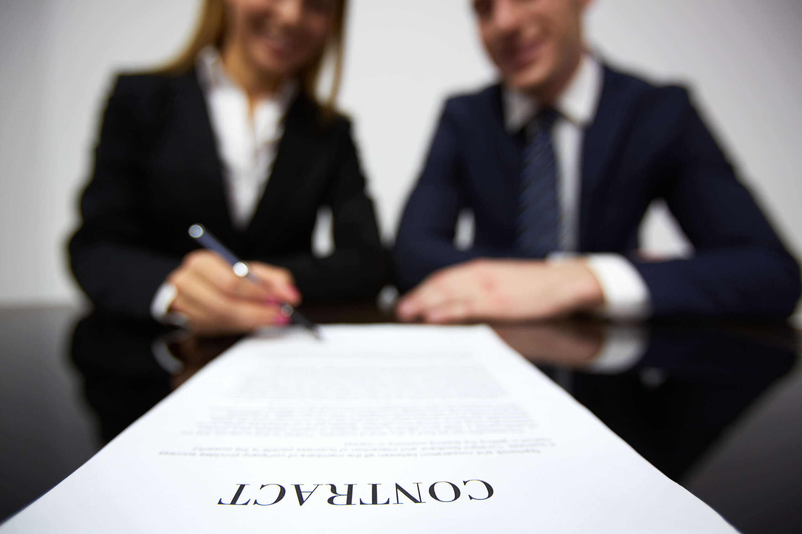 Contract disputes attorney